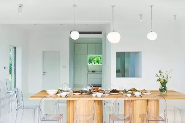 Mỗi cuối tuần, ngôi nhà không còn là nơi tụ tập của 4 thế hệ mà nhiều hàng xóm và bạn bè cũng đến tham quan không gian tuyệt đẹp này. Ảnh: The Paper