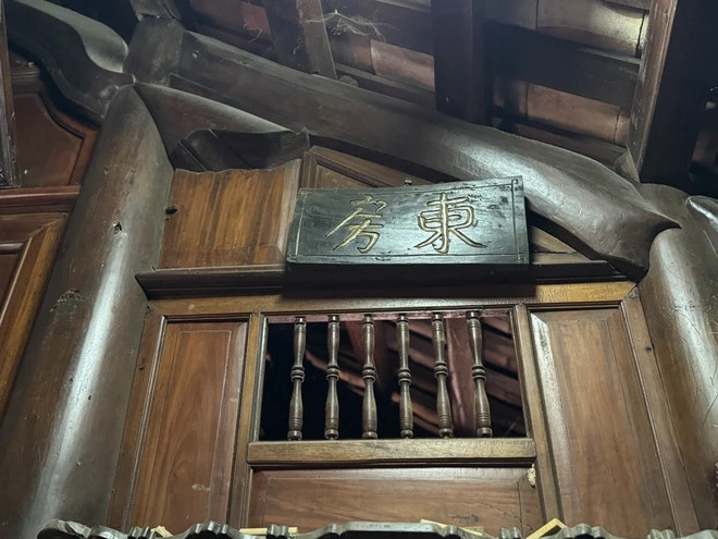 Các đường nét hoa văn tinh xảo trên trụ cột được chạm khắc tỉ mỉ bởi các nghệ nhân làng mộc Kim Bồng (Hội An, Quảng Nam). Ảnh: Người lao động