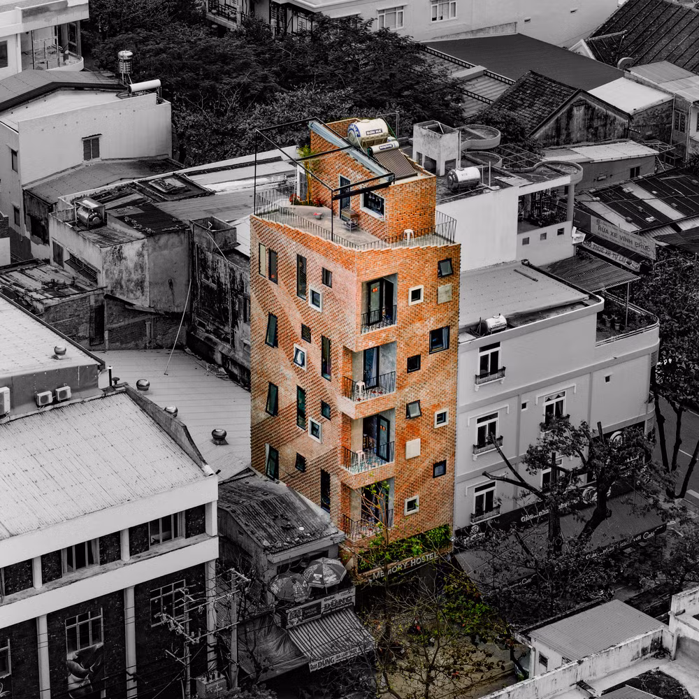 Tọa lạc tại trung tâm thành phố Đà Nẵng, Memory Hostel có vị trí thuận tiện, gần với sông Hàn thơ mộng. Ảnh: Ngô Duy