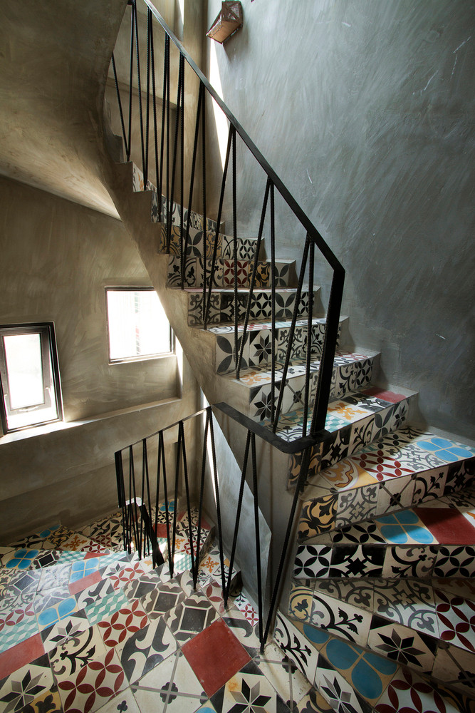 Cầu thang bê tông tối ưu diện tích. Ảnh: Ngô Duy