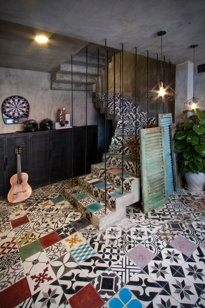 Gạch bông đa dạng màu sắc và họa tiết là một điểm nhấn của công trình. Ảnh: Ngô Duy