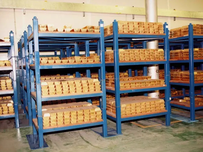 Chỉ một lượng nhỏ trong số 400.000 thỏi vàng thuộc sở hữu của Ngân hàng. Ngân hàng cũng lưu trữ vàng cho chính phủ Anh, các ngân hàng trung ương khác trên thế giới và Hiệp hội thị trường vàng thỏi London. Ảnh: Bank of England
