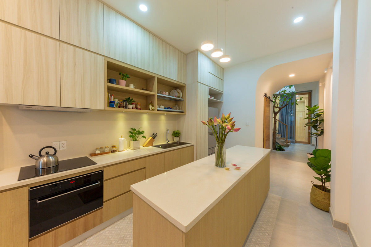  Nội thất với kiểu dáng đơn giản được bố trí theo chiều dọc. Ảnh: Thiết Vũ