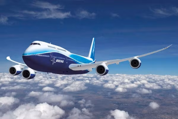 Với diện tích gần 460m2, máy bay 747 của Boeing là một trong những máy bay lớn nhất và thoải mái nhất trên thế giới; nó có biệt danh là Dreamliner. Chiếc đắt nhất là một chiếc Boeing 747-8 VIP thuộc về một chủ sở hữu ẩn danh và có giá trị 367 triệu USD. Ảnh: Boeing