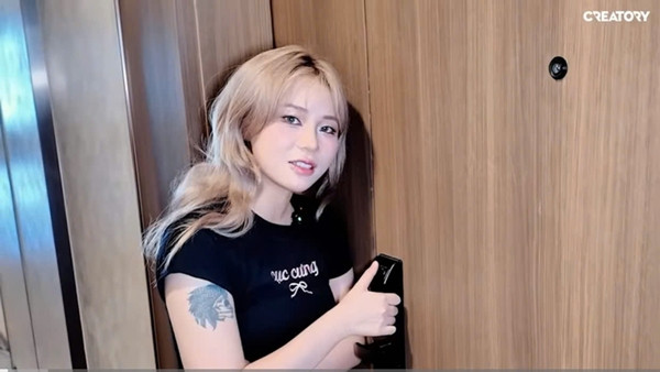 Mới đây, Misthy có màn "đột nhập" không gian sống để review toàn cảnh căn hộ của Thiều Bảo Trâm. Chỉ ít giờ sau khi đăng tải, clip đã thu hút hàng trăm nghìn lượt xem. Ảnh chụp màn hình