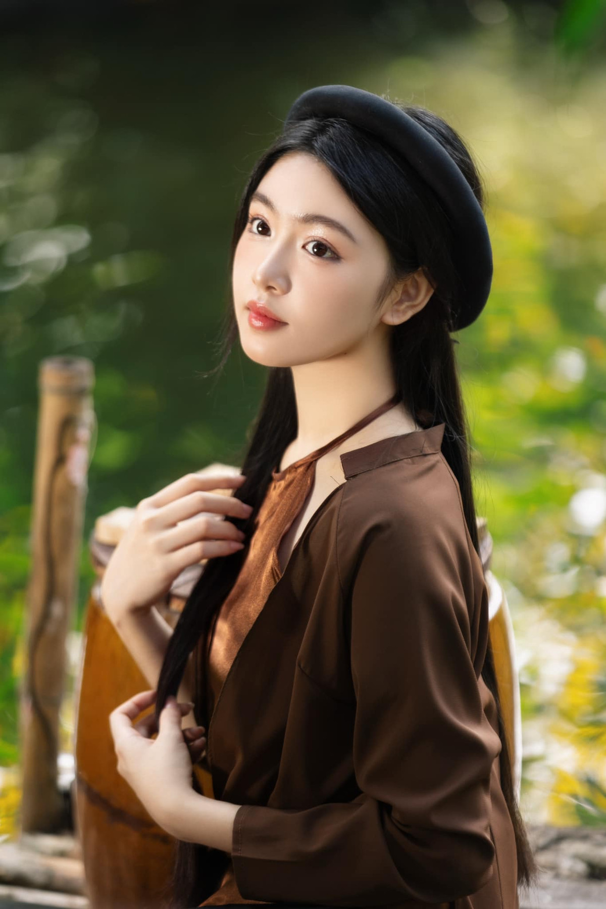 Những bài đăng quảng cáo trên nền tảng mạng xã hội là nguồn thu nhập đáng kể của con gái MC Quyền Linh. Ảnh: FB Mai Thảo Linh