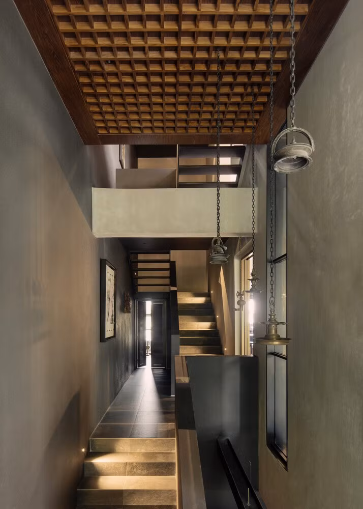 Nhà thiết kế theo cấu trúc nhiều tầng, làm tính thẩm mỹ giữa các tầng đồng thời tăng kết nối giữa các thành viên trong gia đình. Ảnh: Khoo Guo Jie