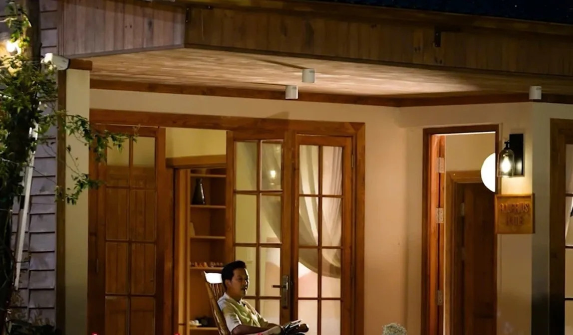 Biệt thự là nơi gia đình Nhã Phương tụ họp bạn bè, người thân, nghỉ dưỡng lúc rảnh rỗi. Ảnh: FBNV