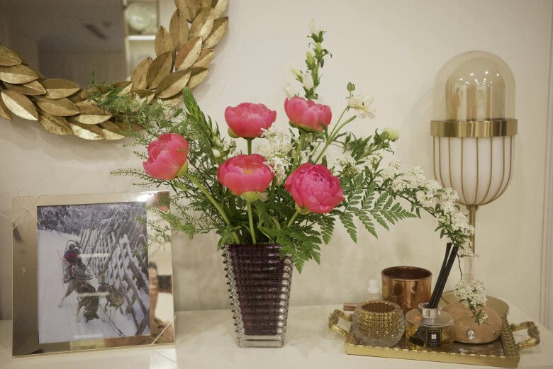 MC Diệp Chi còn thường xuyên cắm hoa. Ảnh: FBNV