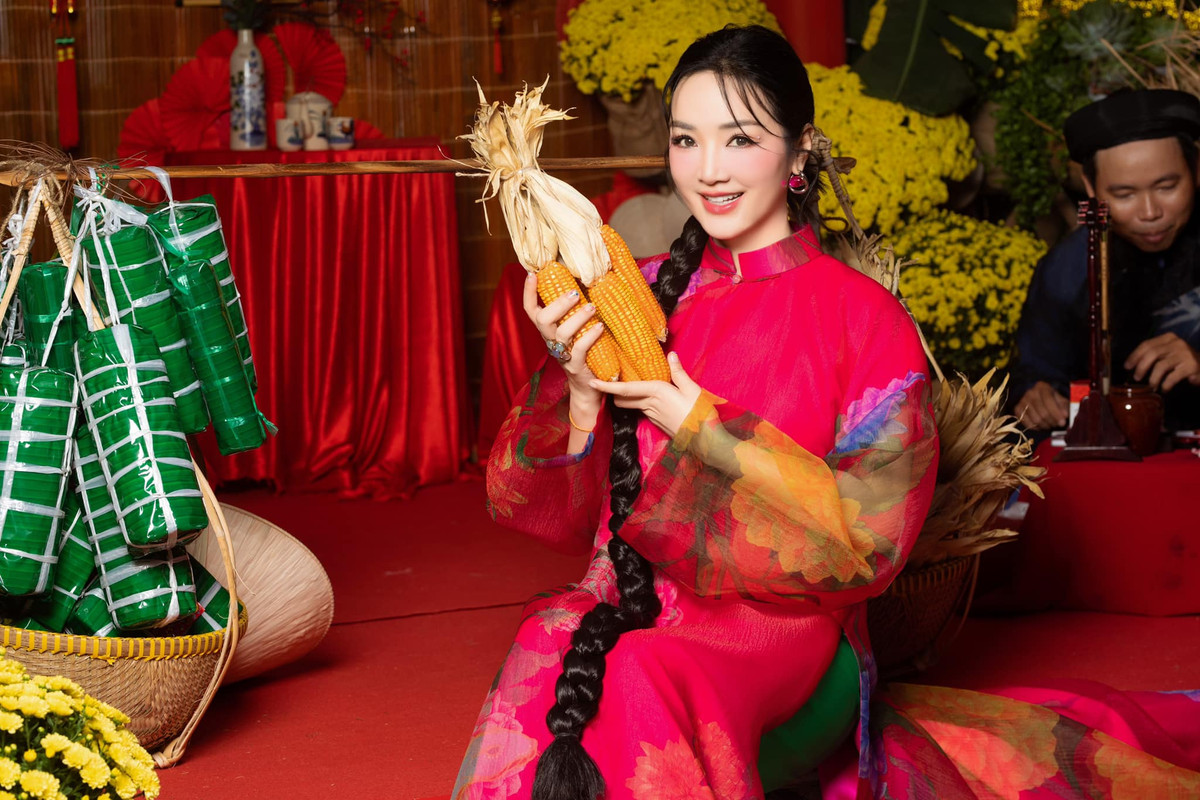 Giáng My cho biết thích trang hoàng nhà cửa, mở tiệc mời những người bạn thân tới chung vui vào các dịp đặc biệt trong năm. Ảnh: FB Giáng My