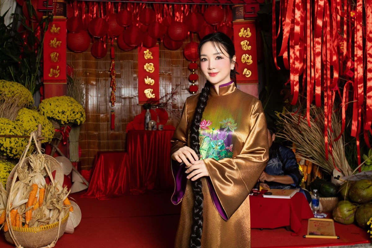 Mới đây, Hoa hậu Giáng My tổ chức tiệc tất niên đón những người bạn tới chung vui trong căn biệt thự lộng lẫy hơn 1.000m2 trong khu Thảo Điền (Thành phố Thủ Đức, TP HCM). Ảnh: FB Giáng My