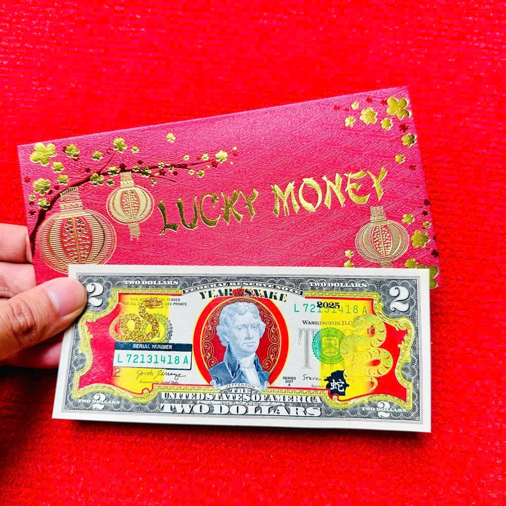 Nếu khách hàng chọn số seri Thần Tài, seri Lộc Phát...sẽ đắt hơn 50.000 đồng nữa. Ảnh: Muahangsi