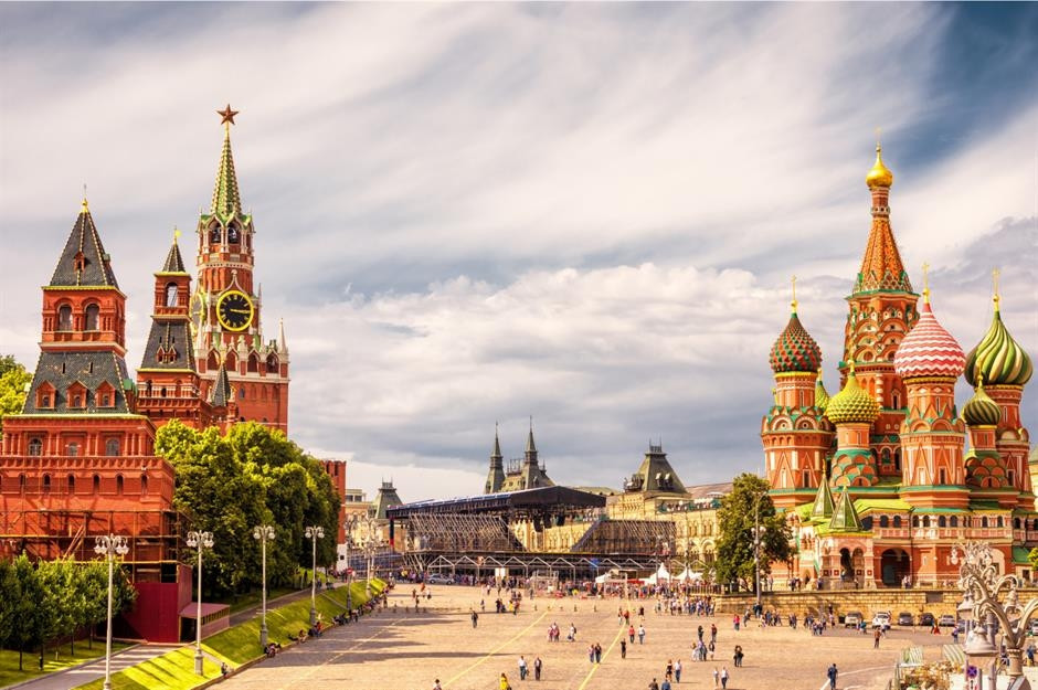 Gần đây, Nga đã mua vào ồ ạt. Theo số liệu tại thời quý 2 năm 2024, trữ vàng của Nga lên 2.335,85 tấn, đứng thứ năm. Trên thực tế, Nga đã chi khoảng 40 tỷ đô la (32 tỷ bảng Anh) trong 5 năm qua để tăng dự trữ vàng. Ảnh: Shutterstock