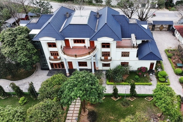 Khuôn viên phía sau căn biệt phủ. Ảnh: Vietnamnet