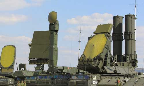 Ten lua phong khong S-300V4 Nga ban ha muc tieu cach 400km