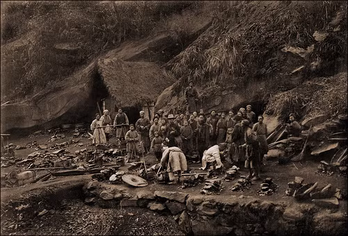 Những người công nhân Trung Quốc làm việc tại một khu mỏ.