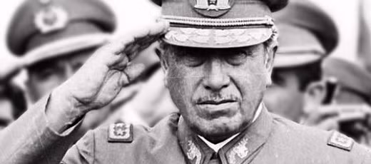 Trong 16 năm nắm quyền, Tổng thống Pinochet đã thực hiện nhiều vụ trấn áp chính trị, giết chết 3.000 người dân Chile cũng như bỏ tù hàng chục nghìn người.