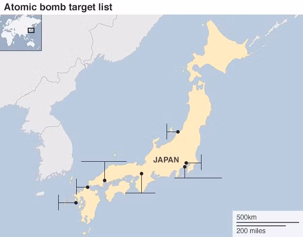 Theo BBC, danh sách trên do một hội đồng đặc biệt bao gồm các tướng lĩnh quân đội và nhà khoa học Mỹ lập ra. Kyoto là quê hương của hơn 2.000 ngôi chùa Phật giáo và đền thờ Thần đạo (Shinto), trong đó bao gồm 17 công trình văn hóa được đưa vào danh sách những Di sản Thế giới của Liên Hiệp Quốc.