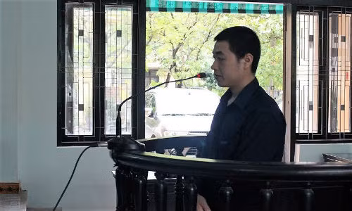 Ke dung sung cuop ngan hang BIDV o Hue lanh an