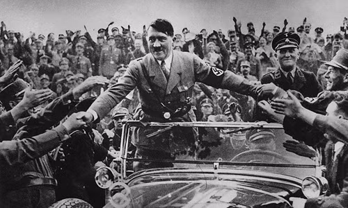Trong Chiến tranh thế giới 2, trùm phát xít Hitler ấp ủ nhiều dự án điên rồ nhằm bành trướng phạm vi ảnh hưởng của Đức quốc xã. Cụ thể, Hitler muốn dùng mặt trời “nướng” các thành phố.