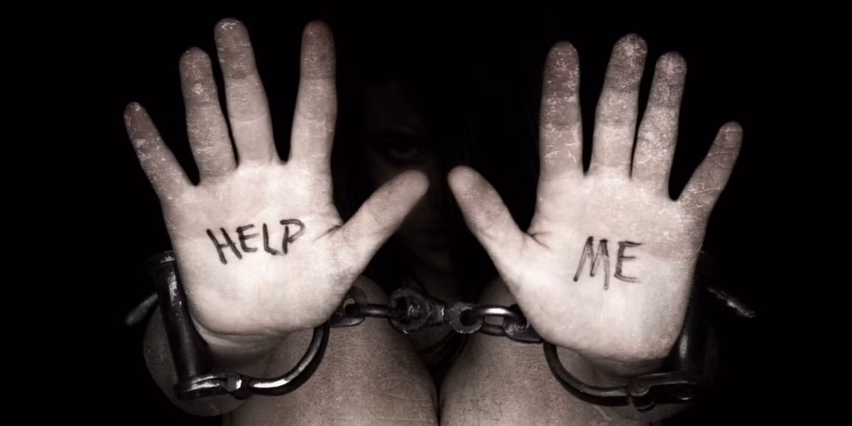 Theo lý giải của các bác sĩ, nạn nhân mắc phải hội chứng trên bị ép buộc phải đối mặt với một hoàn cảnh trái ngược.