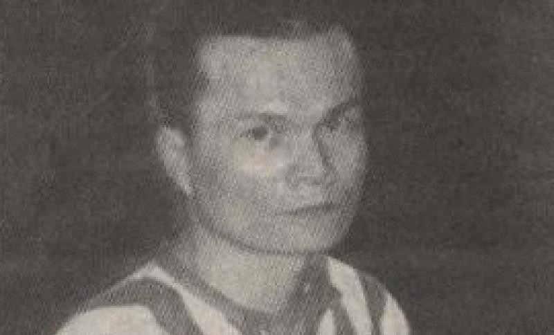 Khai thác nhanh đối tượng, thầy Tưng chỉ xuống phía dưới sàn nhà và thú nhận bên dưới còn 2 thi thể bị vùi lấp. Ngay trong đêm, người dân địa phương đã mang máy bơm rút cạn nước bên trong và tiến hành đào ở vị trí thầy bùa chỉ. Chỉ vài nhát xẻng, lần lượt hai thi thể của những nạn nhân còn lại được tìm thấy. Tất cả nạn nhân đều là nữ giới. Đau lòng hơn, không một thi thể nào còn nguyên vẹn mà đều bị mất đầu. Nguyễn Văn Tân (tức thầy Hai Tưng) được dẫn giải về Trụ sở Công an huyện ngay trong đêm để lấy lời khai. 