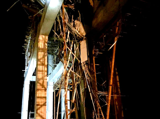  Sập giàn giáo công trình thuỷ điện Bản Nhùng: Trưa 27/10/2022, khi đang thi công hạng mục công trình thuỷ điện Bản Nhùng, ở thôn Phù Huê, xã Trấn Ninh, huyện Văn Quan, tỉnh Lạng Sơn bất ngờ giàn giáo bị sập khiến 3 công nhân rơi xuống sông. Trong đó, 2 người bị thương đã được đưa đi cấp cứu, điều trị tại Bệnh viện Đa khoa tỉnh, 1 người mất tích. Nhận được tin báo, lực lượng chức năng, chủ đầu tư, đơn vị thi công đã phối hợp tổ chức tìm kiếm nạn nhân mất tích. Kết quả, sáng 29/10, nạn nhân đã được tìm thấy (đã tử vong), vị trí ở phía hạ lưu sông Kỳ Cùng.