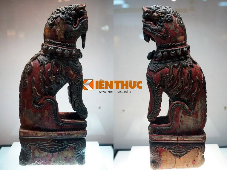 Tượng nghê chầu bằng gỗ sơn thiếp, thời Lê Trung Hưng, thế kỷ 17-18, Bảo tàng Lịch sử Quốc gia Việt Nam. Ngược dòng lịch sử, nghê nguyên là sư tử, một linh vật Phật giáo được truyền vào Việt Nam theo sự du nhập của Phật giáo và cải biến phù hợp với truyền thống, bản sắc văn hóa dân tộc.