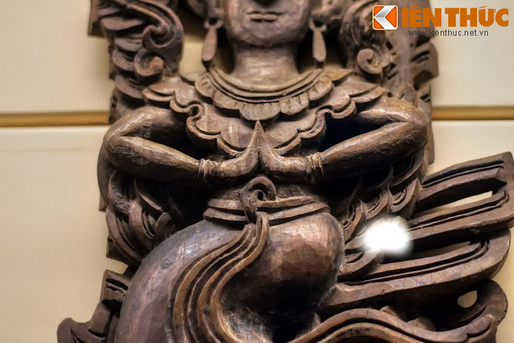 Những nàng tiên phần nhiều mang dáng vẻ phúc hậu, mộc mạc phảng phất dáng hình của các cô thôn nữ như những ước vọng hạnh phúc giản dị của con người Việt Nam tự ngàn đời nay...