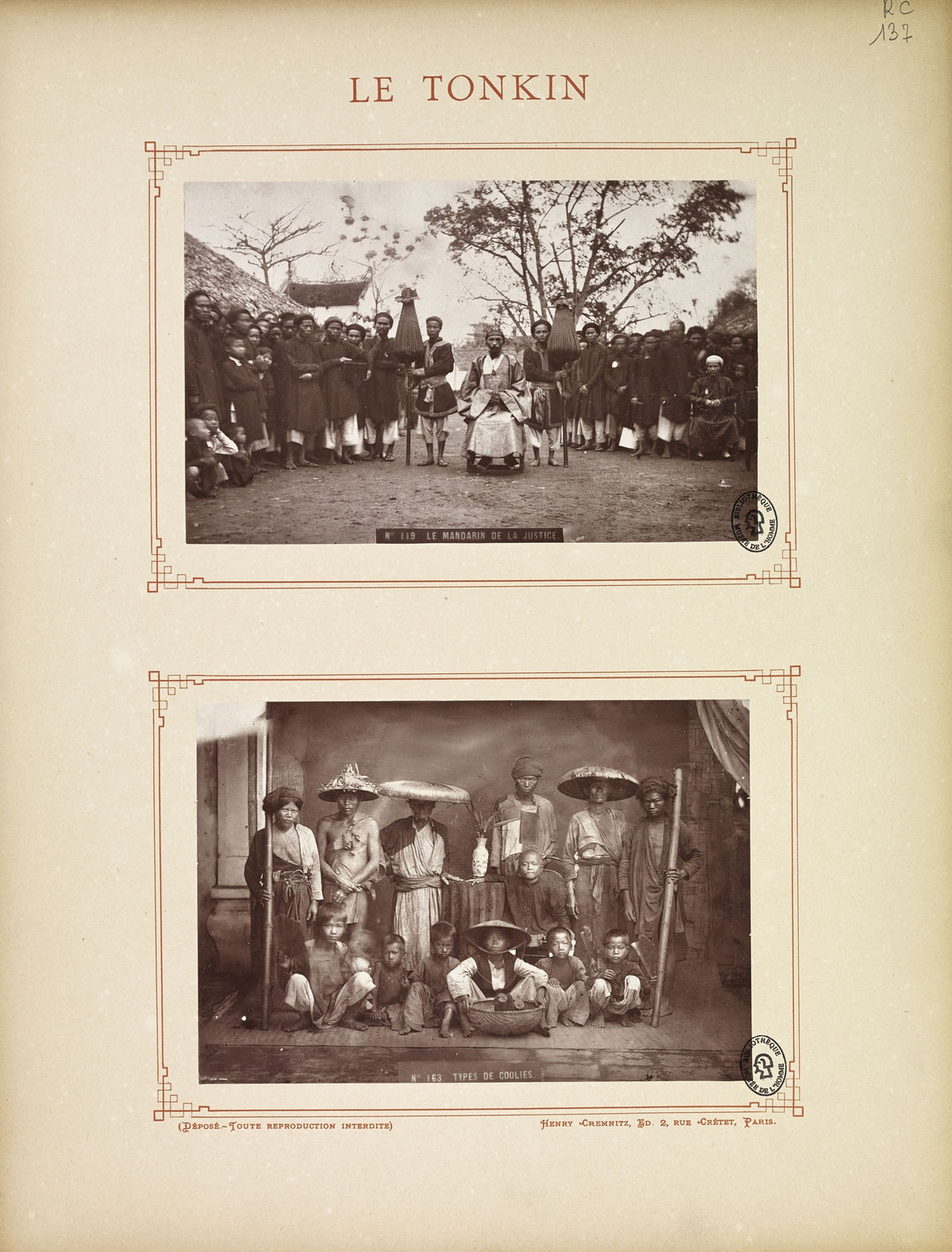 Ông quan bộ Hình trong buổi xử án (hình trên). Người dân (ảnh dưới).