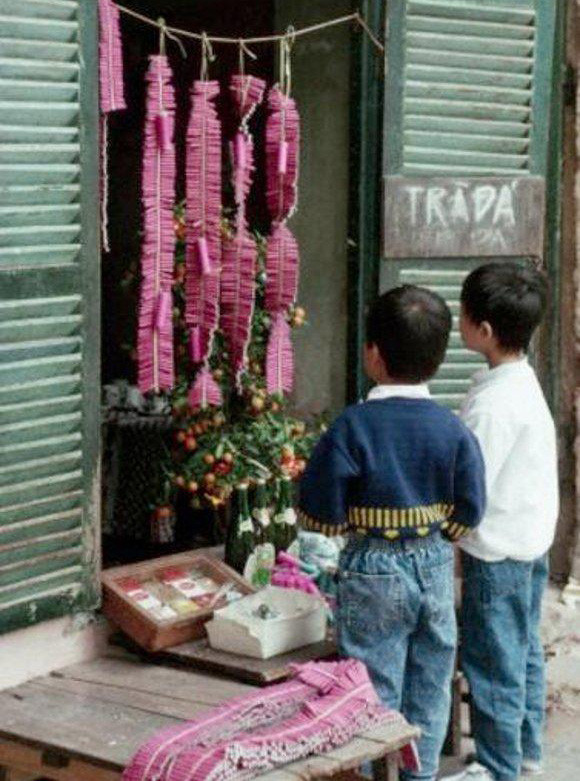 Dù đã bị cấm 25 năm, tên các loại pháo như pháo đùng, pháo tép, pháo dây, pháo chuột… vẫn in dấu trong tâm trí thế hệ 7X, 8X trở về trước.