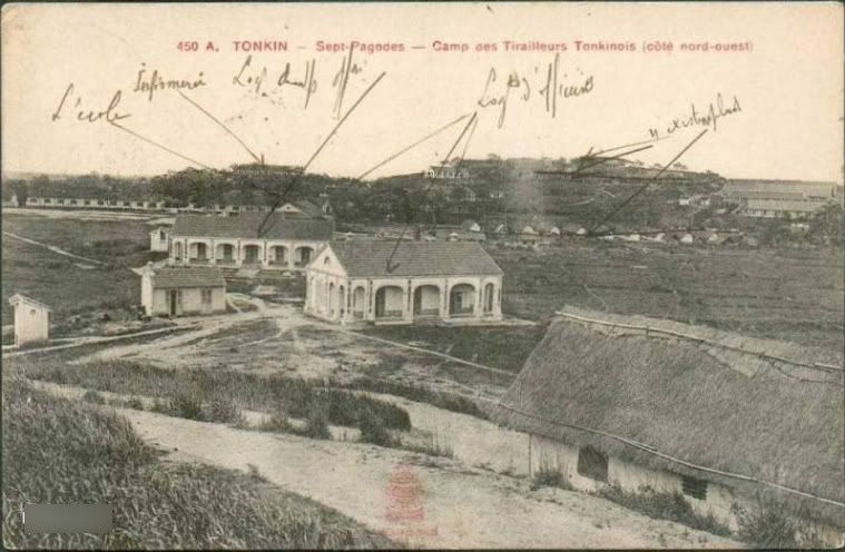 Trại lính tập bản địa ở Phả Lại, nhìn từ hướng Tây Bắc.