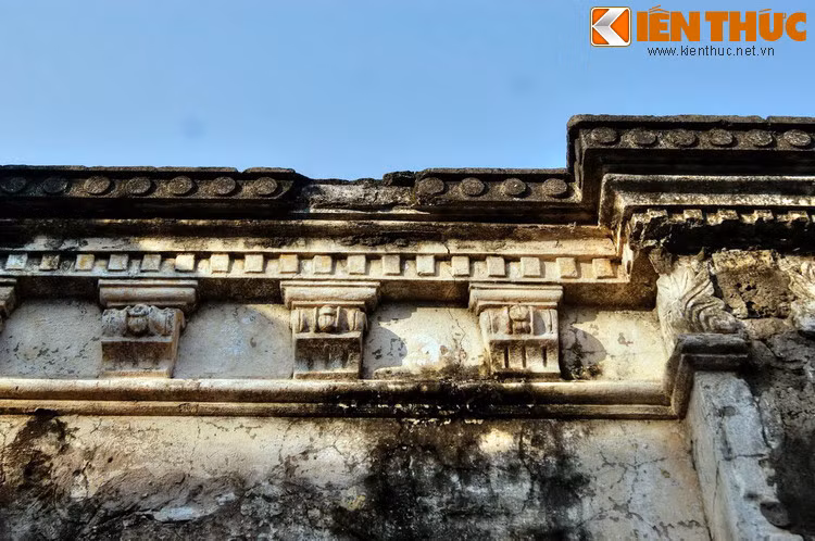 Những năm gần đây, nhiều du khách đã tìm về làng Cựu để cảm nhận vẻ đẹp của một "cổ trấn" rêu phong như hiện về từ quá khứ...