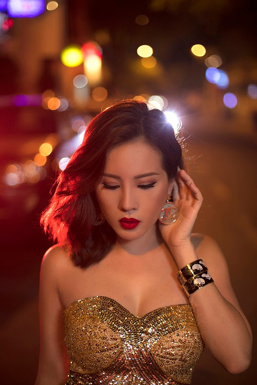 Loạt ảnh này cũng nằm trong cuốn sách "Đàn bà phố thị" sắp ra mắt của Thu Hoài.