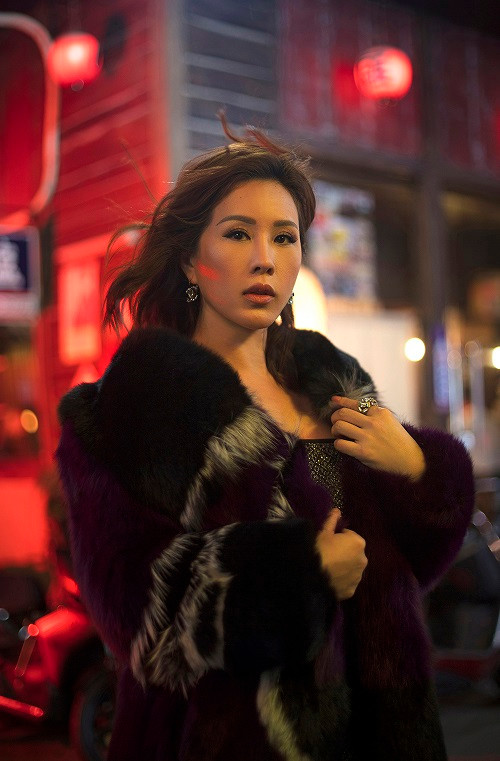 Cuốn sách của Thu Hoài sẽ ra mắt vào ngày 16/10. Được biết, số tiền bán sách sẽ được Thu Hoài sử dụng để gây quỹ từ thiện cho trẻ em nghèo hiếu học và phụ nữ có hoàn cảnh bất hạnh.