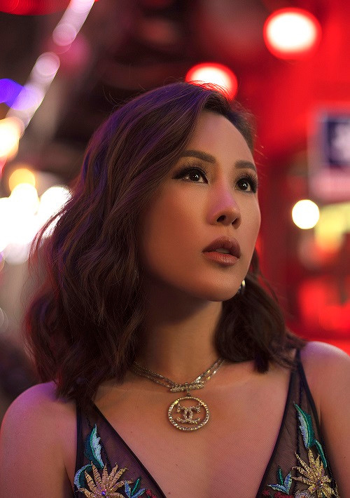 Cuốn sách sẽ là nơi để cô trải lòng về những mối quan hệ trong gia đình, trong showbiz và những vấn đề xã hội được nhiều người quan tâm.