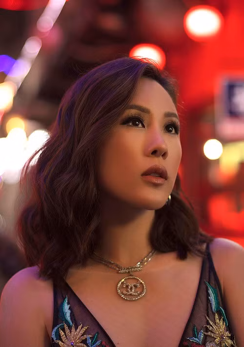 Cuốn sách sẽ là nơi để cô trải lòng về những mối quan hệ trong gia đình, trong showbiz và những vấn đề xã hội được nhiều người quan tâm.