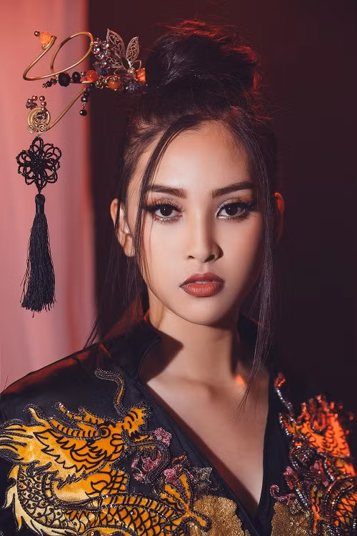 Hình ảnh đẹp sắc sảo, cuốn hút của Hoa hậu Việt Nam Trần Tiểu Vy.