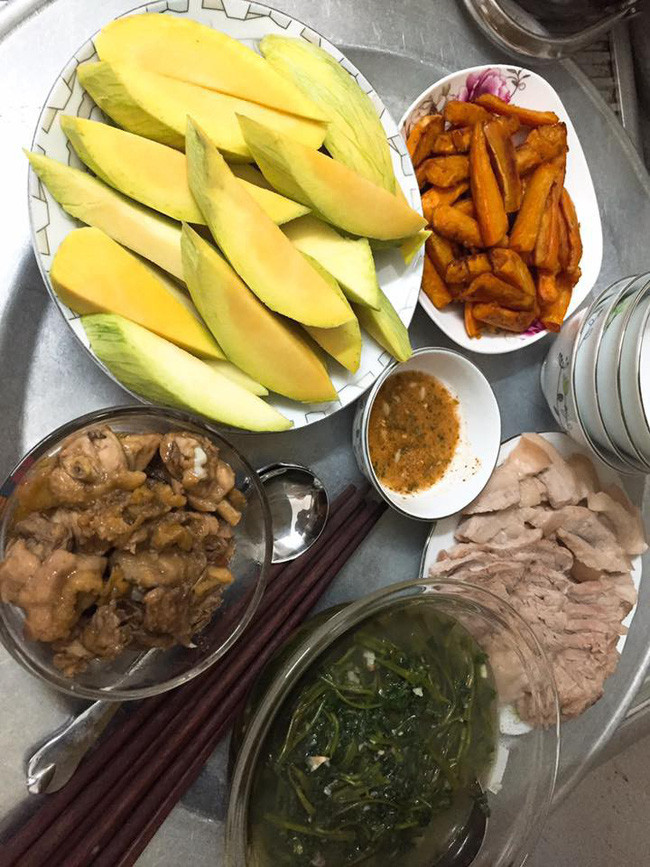 Nang dau lam mam com bat mat nhung me chong ngan ngam, vi sao?-Hinh-2