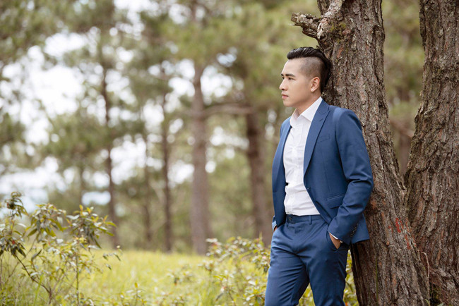 Ngay sau đó, thân thế của cô dâu sắp cưới Tiêu Quang cũng khiến fan vô cùng bất ngờ.