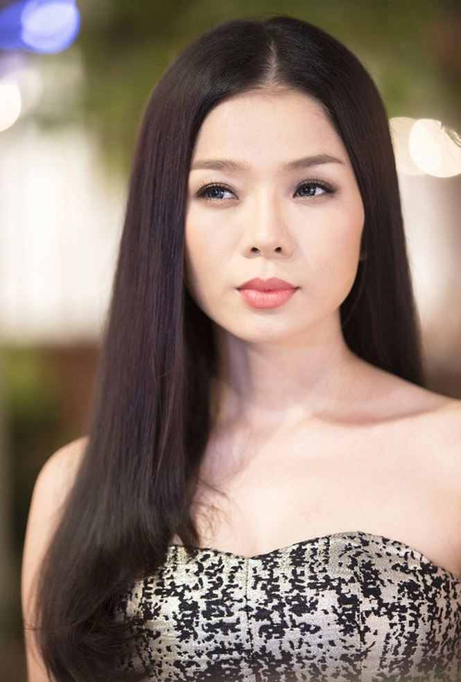 Bẵng đi một thời gian, người ta thấy Lệ Quyên xuất hiện với gương mặt khác lạ nhưng theo chiều hướng xinh đẹp và sắc sảo hơn. Đặc biệt là chiếc mũi đã được “thổi” cho cao hơn, dài hơn, thẳng hơn để cân đối với gương mặt. Đầu mũi và lỗ mũi cũng được sửa để trông thon gọn và hài hòa hơn.