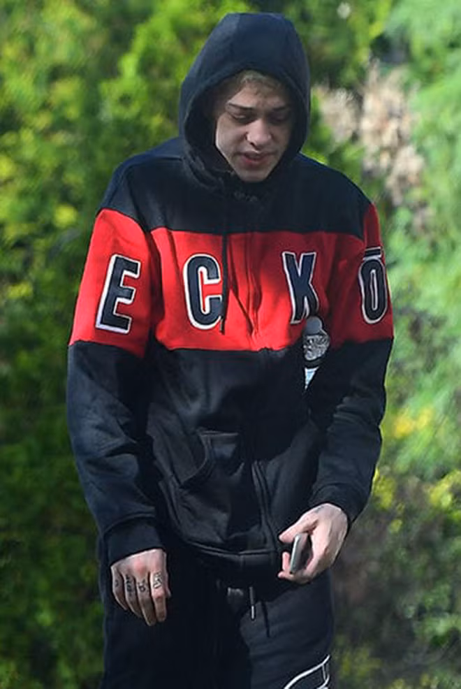 Ban trai cu xuat hien met moi sau chia tay Ariana Grande