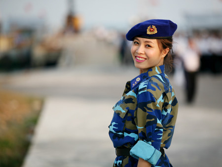 BTV Hoang Linh khien fan nga ngua sau loi xin loi cua chong-Hinh-2