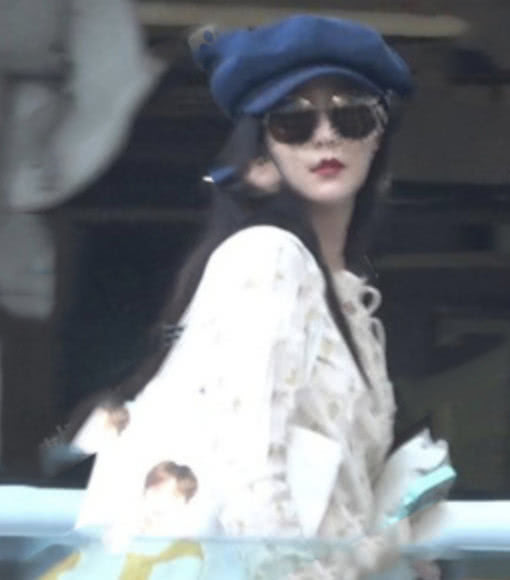 Pham Bang Bang va me ruot bat ngo xuat hien sau scandal