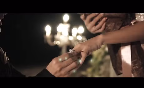 Ung Hoang Phuc cau hon ba xa Kim Cuong bang nhan 1,4 ty-Hinh-2