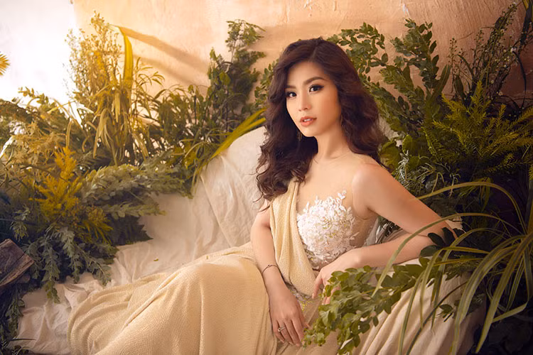 "Sau này khi Julia đã trưởng thành hơn, Trang nghĩ những bộ ảnh thế này sẽ là kỷ niệm đáng quý nhất về tuổi thơ của con”, Diễm Trang bày tỏ.