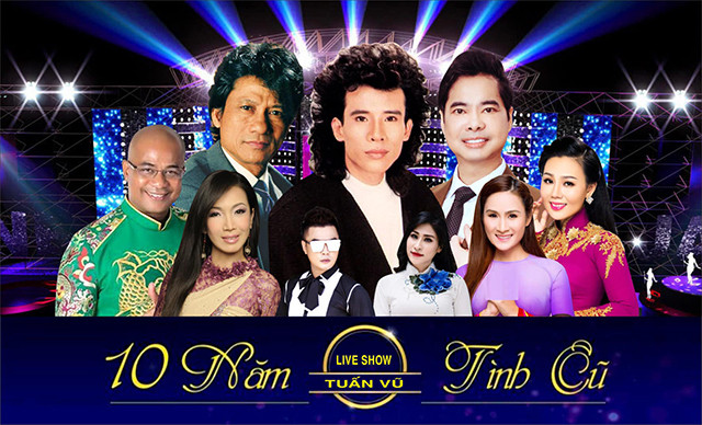 Khan gia buc xuc khi xem liveshow Tuan Vu o... trung tam tiec cuoi