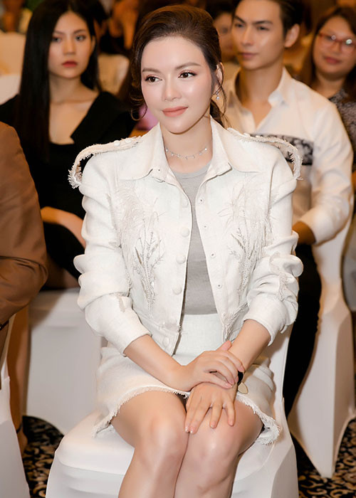 "Dù thoại khác ngôn ngữ nhưng anh Han diễn quá giỏi, nhiệt tình hỗ trợ, biết cách nâng cảm xúc bạn diễn. Anh Han cũng hy vọng Thiên Di rất nhiều vì đây là vai mấu chốt cho cả câu chuyện. Đó là áp lực đối với Kỳ. Anh ấy sống rất tình cảm, luôn tạo không khí vui vẻ, là người đơn giản luôn biết đồng cảm chia sẻ với mọi người. Kỳ gặp nhiều sao quốc tế, anh ấy khác hẳn, không cần ê-kíp quá "cồng kềnh". Một ngôi sao muốn làm đơn giản để hoà đồng với mọi người", Lý Nhã Kỳ chia sẻ về bạn diễn.