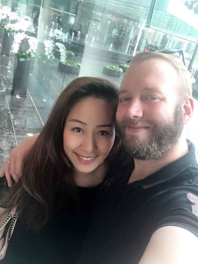 Hoa hau Ngo Phuong Lan bi chen giay than kinh nam liet giuong-Hinh-4