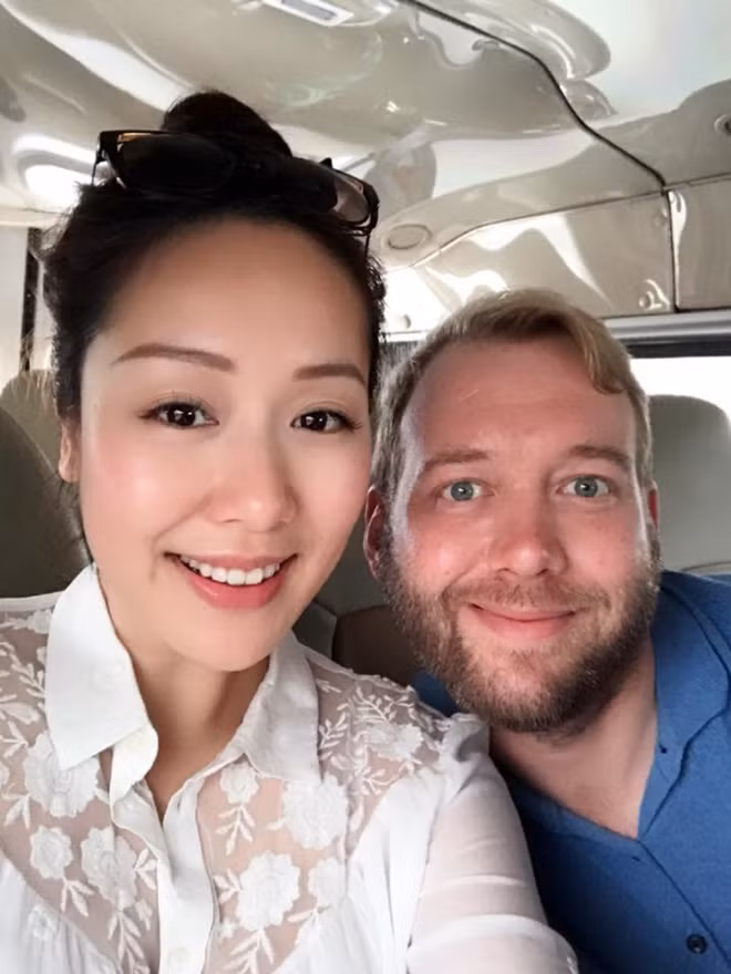 Hoa hau Ngo Phuong Lan bi chen giay than kinh nam liet giuong-Hinh-3